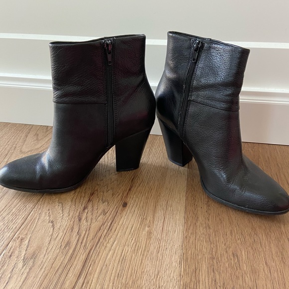 Nine West black genuine leather ankle boots - Picture 3 of 7